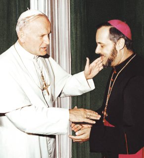 Giovanni Paolo II col Vicario Apostolico d’Arabia, Mons. Bernardo Gremoli, cappuccino toscano