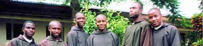 Onitsha, NIGERIA - Postulanti e novizi cappuccini.