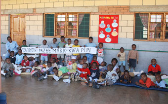 Tanzania -Mlali: La festa dei bambini  dell'ospedale per bambini motolesi