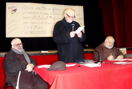 (a sinistra P.Corrado Trivelli Segretario del CAM, 